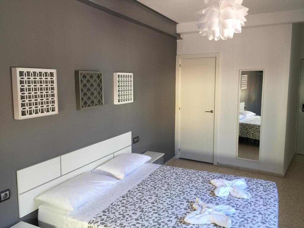 Pension Las Setas Siviglia Esterno foto