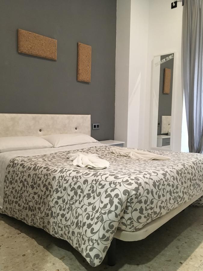 Pension Las Setas Siviglia Esterno foto